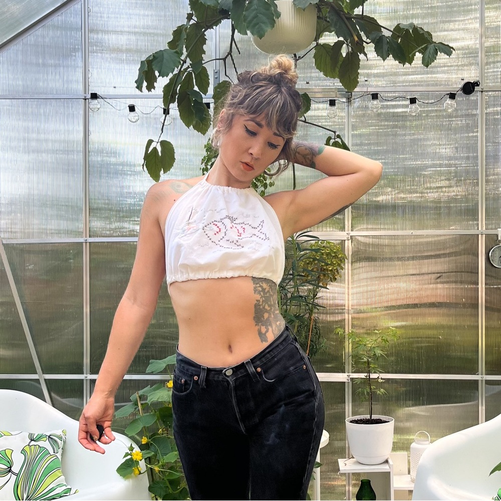 Handmade Embroidered Fish Cropped Halter - Picture 5 of 7